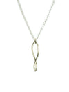 Kette mit Anhänger gebogenes zartes Blatt aus 925er Silber
